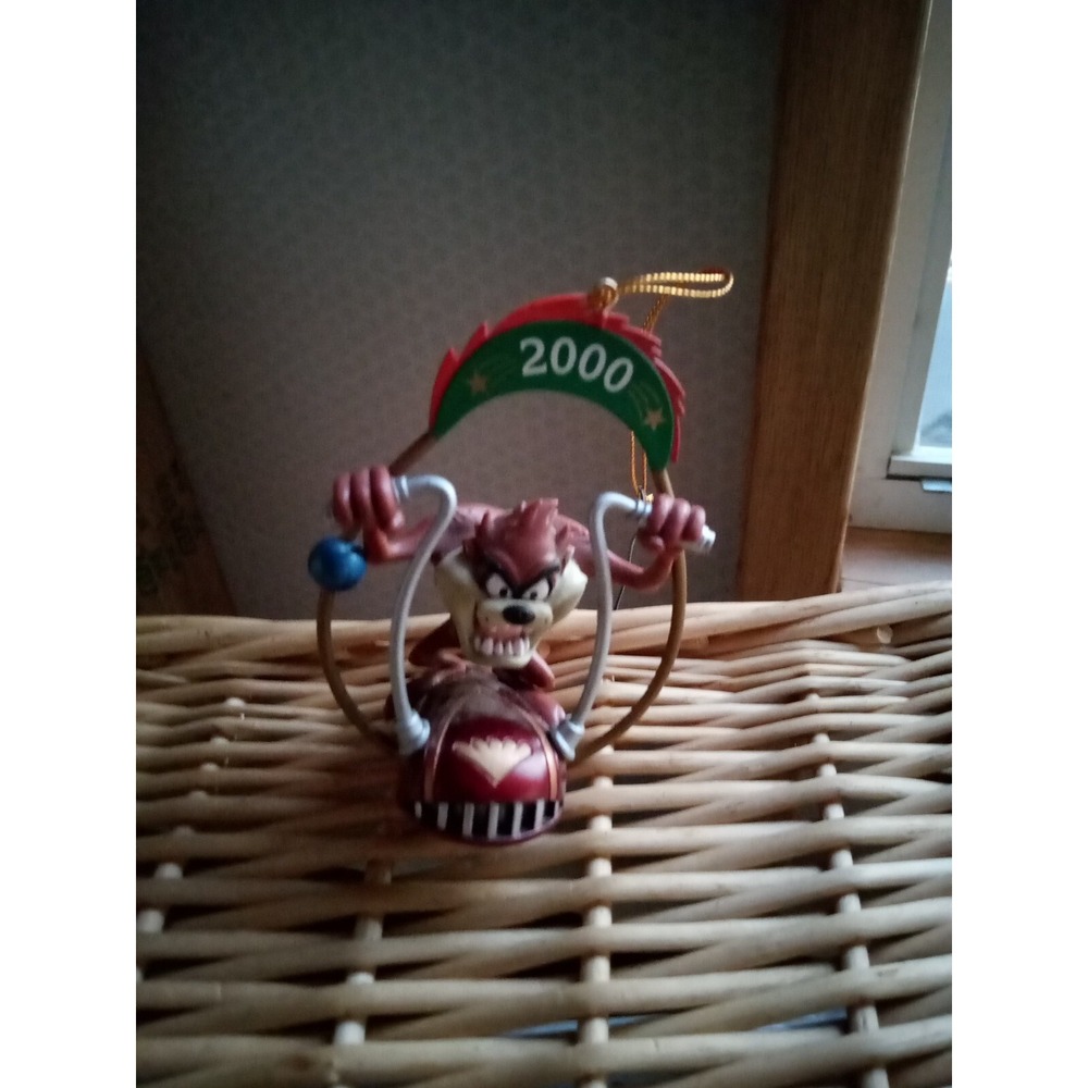 TASMANIAN DEVIL on motorcycle Looney Tunes Christmas Ornaments 2000‎